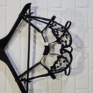 2/$10 Strappy, heart bra